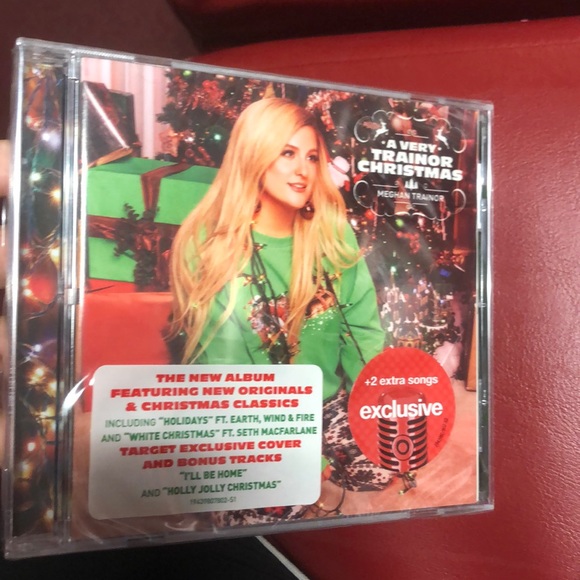 A Very Teainor Christmas-CD-2 by Meghan Trainor . New in packing - Picture 3 of 7